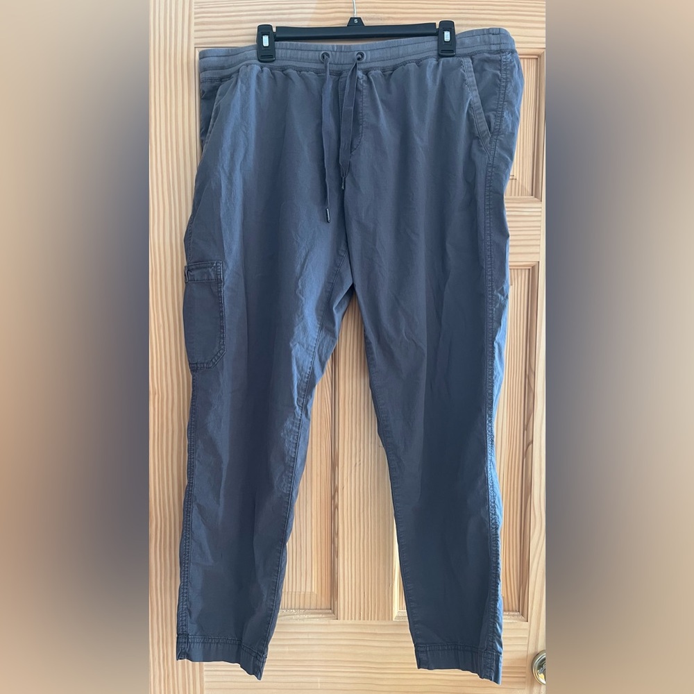 LL Bean‎ Dark Gray Men’s Cargo Pants Size XL